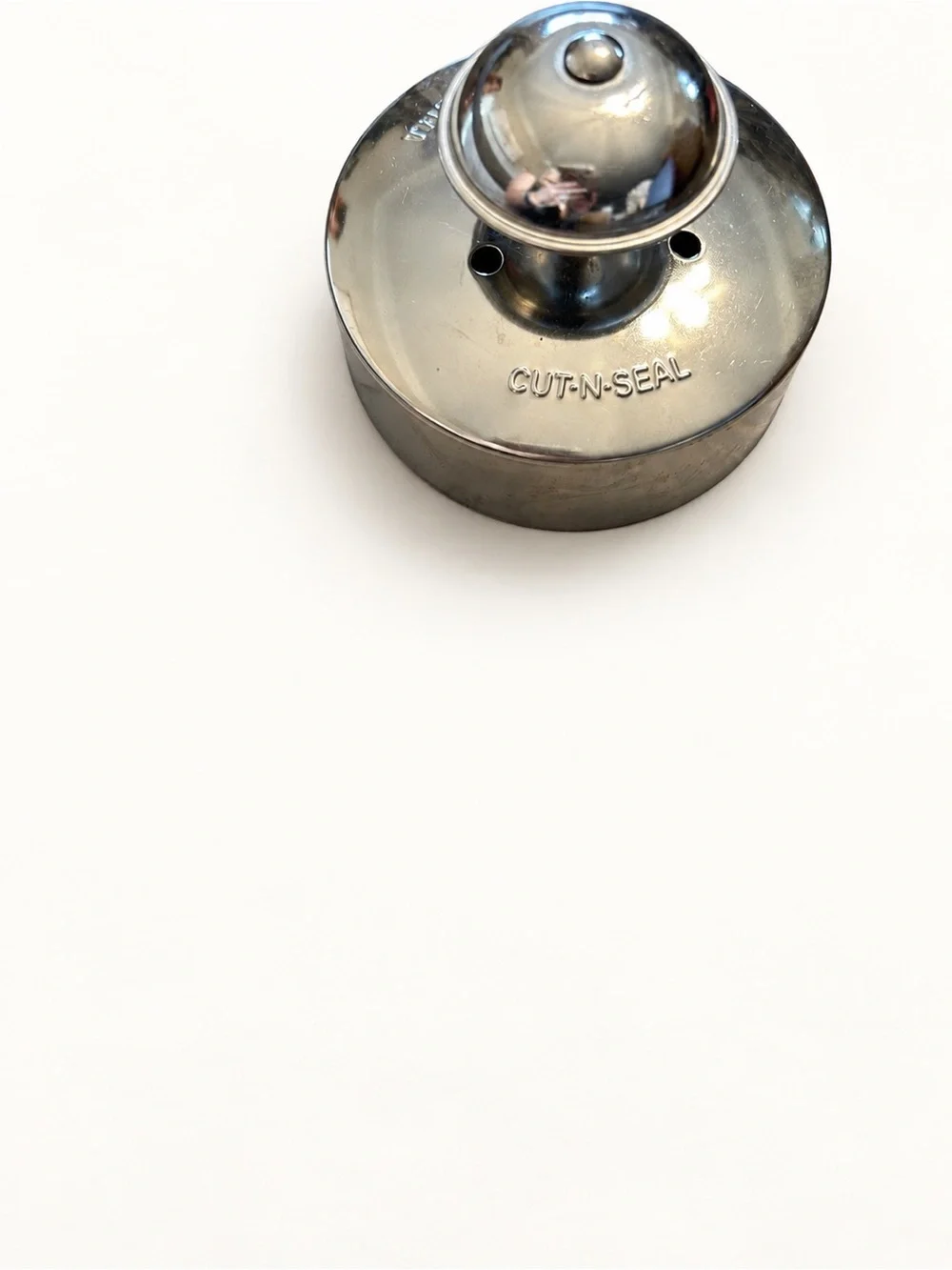 The Pampered Chef Stainless Steel Cut-N-Seal Crustless Sandwich Pastry